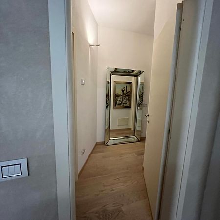 Juliet'S Neighbours- Luxury Apartment Βερόνα Εξωτερικό φωτογραφία
