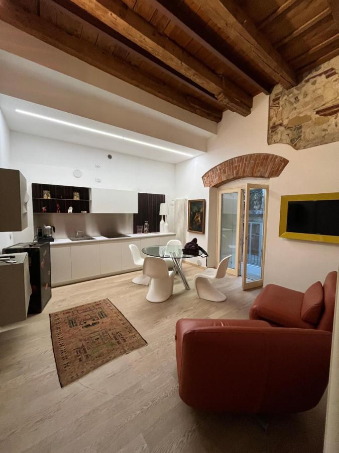 Juliet'S Neighbours- Luxury Apartment Βερόνα Εξωτερικό φωτογραφία